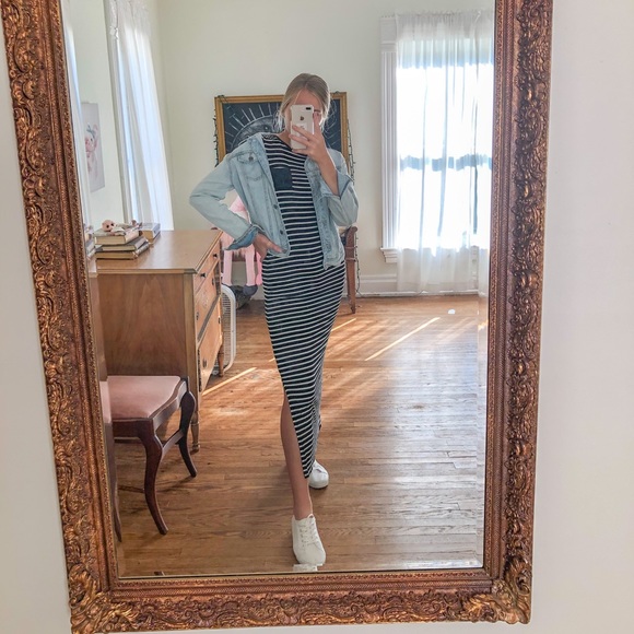 Monteau Dresses & Skirts - Monteau black and white striped maxi dress